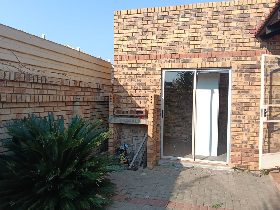 To Let 3 Bedroom Property for Rent in Hospitaalpark Free State